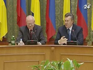 Янукович та Гашпарович взяли участь у двосторонньому бізнес-форумі Янукович та Гашпарович взяли участь у двосторонньому бізнес-форумі