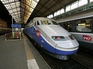 Франція: профспілки оголошують безстроковий страйк Франція: профспілки оголошують безстроковий страйк