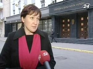 Адвокат вдови Ґонґадзе оскаржила "відмазування" Кучми і Литвина. Адвокат вдови Ґонґадзе оскаржила "відмазування" Кучми і Литвина.