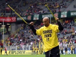 Деде повертається Деде повертається