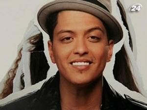 Молодий співак Бруно Марс випустив дебютний альбом Молодий співак Бруно Марс випустив дебютний альбом