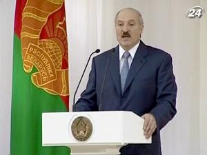 Лукашенко вирішив допомогти конкурентам зі збором підписів Лукашенко вирішив допомогти конкурентам зі збором підписів