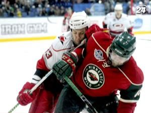 Бабчук відзначив своє повернення до НХЛ закинутою шайбою Бабчук відзначив своє повернення до НХЛ закинутою шайбою