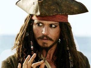 Джонні Депп завітав у Лондонську школу, щоб підняти бунт проти вчителів Джонні Депп завітав у Лондонську школу, щоб підняти бунт проти вчителів