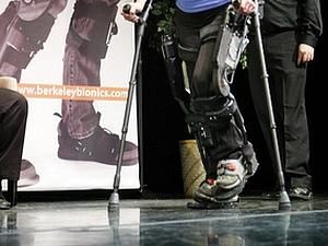 У США продемонстрували пристрій, який дасть паралізованим людям можливість ходити У США продемонстрували пристрій, який дасть паралізованим людям можливість ходити
