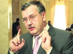 Гриценко пропонує Азарову пройтися по магазинах Гриценко пропонує Азарову пройтися по магазинах