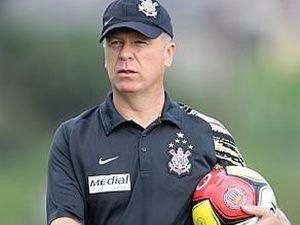 Менезеш визначився зі складом на Україну Менезеш визначився зі складом на Україну