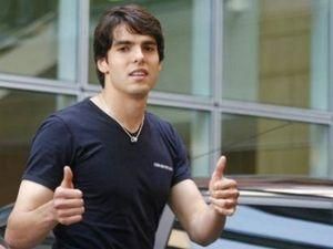 Тренер "Мілану" Массіміліано Алегрі відмовляється від Кака Тренер "Мілану" Массіміліано Алегрі відмовляється від Кака