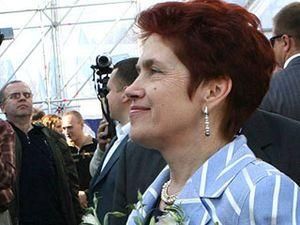 Донецький губернатор подарував першій леді України картину Донецький губернатор подарував першій леді України картину