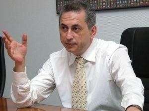 Колесніков: гіпермаркети та бабусі на базарі повинні платити одинакові податки Колесніков: гіпермаркети та бабусі на базарі повинні платити одинакові податки