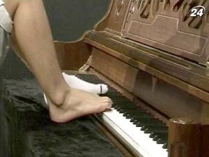 У конкурсі "Китай має талант" переміг піаніст без рук У конкурсі "Китай має талант" переміг піаніст без рук