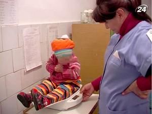 Правоохоронці, затримали жінку, яка продавала свою дитину Правоохоронці, затримали жінку, яка продавала свою дитину