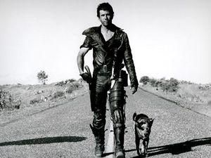 Зйомку четвертої частин "Божевільного Макса" відклали на рік Зйомку четвертої частин "Божевільного Макса" відклали на рік