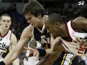 Кирило Фесенко допоміг "Юті" здобути перемогу над "Портлендом" Кирило Фесенко допоміг "Юті" здобути перемогу над "Портлендом"