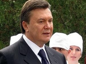 Янукович відвідав потерпілих в автокатастрофі Янукович відвідав потерпілих в автокатастрофі