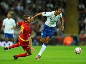 Фердінанд: Арбітр не вгледів два пенальті Фердінанд: Арбітр не вгледів два пенальті