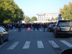 У Миколаєві 5 тис людей страйкують проти Податкового кодексу (ФОТО)