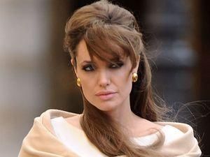 Уряд Боснії заборонив Анджеліні Джолі знімати фільм Уряд Боснії заборонив Анджеліні Джолі знімати фільм