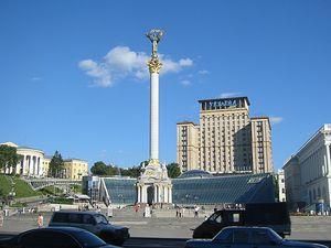 У Києві міліція обмежила прохід на Майдан У Києві міліція обмежила прохід на Майдан