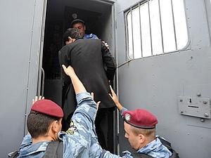 Під Києвом заарештували автобус з активістами ВО "Свобода"
