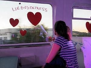 Німеччина: з Дортмунда почав курсувати любовний експрес Німеччина: з Дортмунда почав курсувати любовний експрес