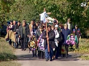 На третій день після жахливого ДТП у Марганці ховали загиблих