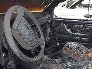 У Києві через зіткнення двох автомобілів згоріли 5 машин 