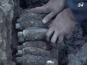 На місці нового аеропорту до Євро-2012 знайшли 142 бомби На місці нового аеропорту до Євро-2012 знайшли 142 бомби