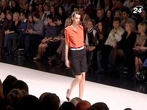 Олена Даць запропонувала сукні, що трансформуються Олена Даць запропонувала сукні, що трансформуються