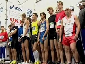 У столиці відбувся перший Міжнародний київський марафон У столиці відбувся перший Міжнародний київський марафон