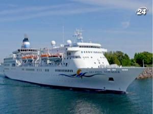 100 українських моряків судна Delphin Voyage вже в Україні 100 українських моряків судна Delphin Voyage вже в Україні