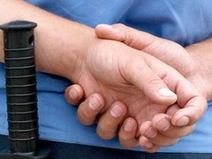 У Тернополі міліція побила помічника народного депутата У Тернополі міліція побила помічника народного депутата