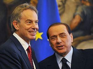 Тоні Блер забрав з собою у відставку 75 подарунків і гітару Боно Тоні Блер забрав з собою у відставку 75 подарунків і гітару Боно