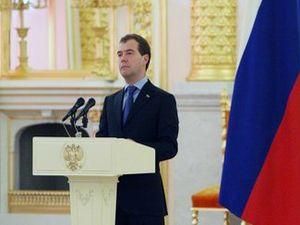 Президент Росії Дмитро Медведєв прийняв вірчі грамоти послів 13 країн Президент Росії Дмитро Медведєв прийняв вірчі грамоти послів 13 країн