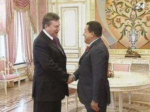 Янукович: нафтові домовленості між Україною та Венесуелою російським інтересам не суперечать Янукович: нафтові домовленості між Україною та Венесуелою російським інтересам не суперечать