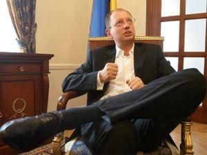 Яценюк пропонує закріпити статус опозиції у місцевих органах влади Яценюк пропонує закріпити статус опозиції у місцевих органах влади