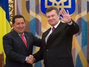 Чавес: радий, що мій друг Віктор повернувся до влади Чавес: радий, що мій друг Віктор повернувся до влади