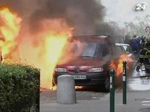 У Франції створили штаб із боротьби з нестачею палива - 18 жовтня 2010 - Телеканал новин 24 У Франції створили штаб із боротьби з нестачею палива - 18 жовтня 2010 - Телеканал новин 24