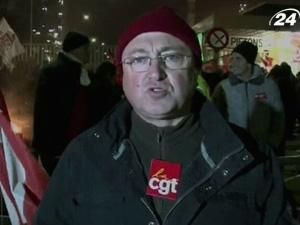 У Франції сталися нові сутички молоді з поліцією У Франції сталися нові сутички молоді з поліцією