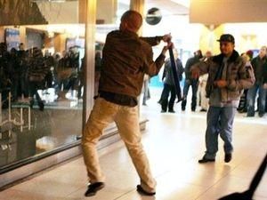 У Франції затримали більше 1000 протестантів проти пенсійної реформи У Франції затримали більше 1000 протестантів проти пенсійної реформи