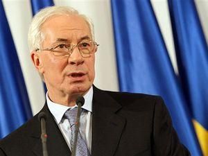 Азаров: ми повинні переглянути газові контракти з Росією Азаров: ми повинні переглянути газові контракти з Росією