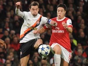 "Арсенал" громить "Шахтар" на "Емірейтс" (ВІДЕО) "Арсенал" громить "Шахтар" на "Емірейтс" (ВІДЕО)