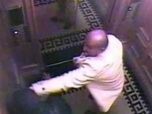 Саудівський принц і сексуальний маніяк отримав "довічне" Саудівський принц і сексуальний маніяк отримав "довічне"