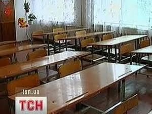 Причиною смерті школяра у Рівненській області стала бійка на перерві Причиною смерті школяра у Рівненській області стала бійка на перерві