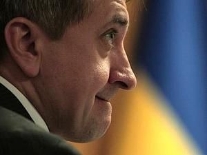 Адвокат Данилишина стверджує, що екс-міністр сам прийшов до слідчих Адвокат Данилишина стверджує, що екс-міністр сам прийшов до слідчих