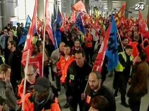 Демонстранти тимчасово заблокували аеропорт Марселя Демонстранти тимчасово заблокували аеропорт Марселя