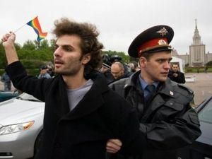 Страсбурзький суд визнав незаконними розгони гей-парадів у Москві Страсбурзький суд визнав незаконними розгони гей-парадів у Москві