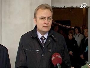 Суд вирішив не змінювати склад дільничних виборчих комісій у Львові Суд вирішив не змінювати склад дільничних виборчих комісій у Львові