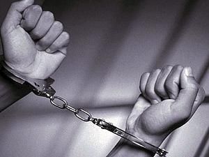 Херсонська міліція у Миколаєві затримала групу наркодилерів Херсонська міліція у Миколаєві затримала групу наркодилерів