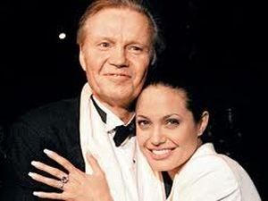 Наркоторговець: Анджеліна Джолі бавилася із наркотиками Наркоторговець: Анджеліна Джолі бавилася із наркотиками